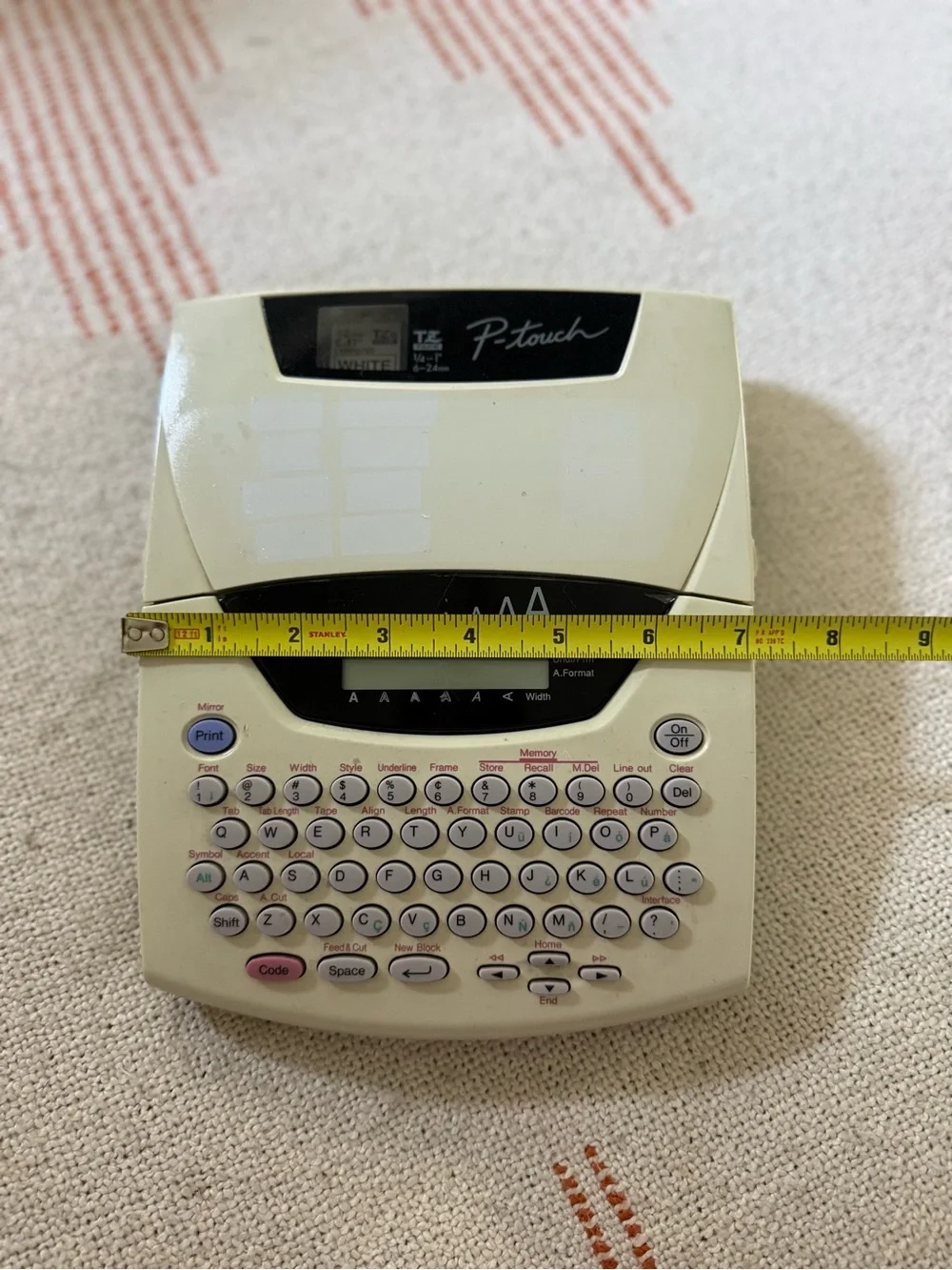 Brother P-touch Label Maker PT-2400/2410 Thermal. READ DESCRIPTION
